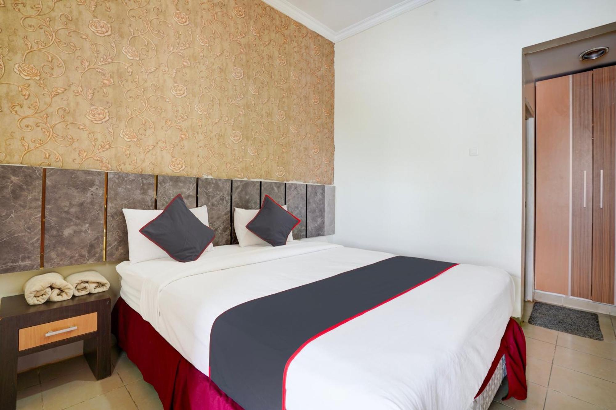 Hotel O Padang City Center Near Pantai Padang Formerly D'Dhave Hotel Ngoại thất bức ảnh